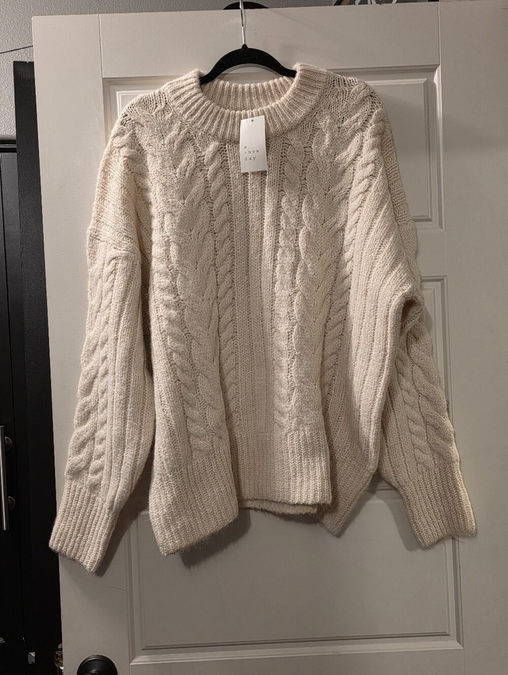 Womens Cozy Cable Knit Sweater - Cream Size 1X